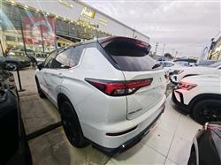 ميتسوبيشي اوتلاندر